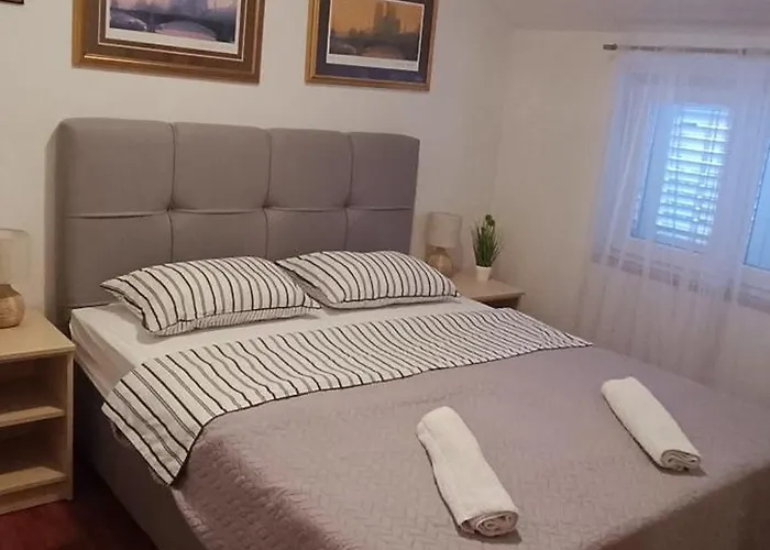 Apartman Beus-five Min Form The