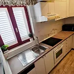 Beus-five Min Form The Apartment *
