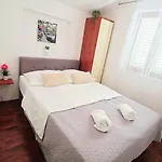 Beus-five Min Form The Apartment *