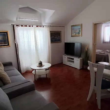 Beus-five Min Form The Makarska