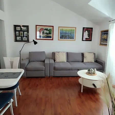 Beus-five Min Form The Apartment