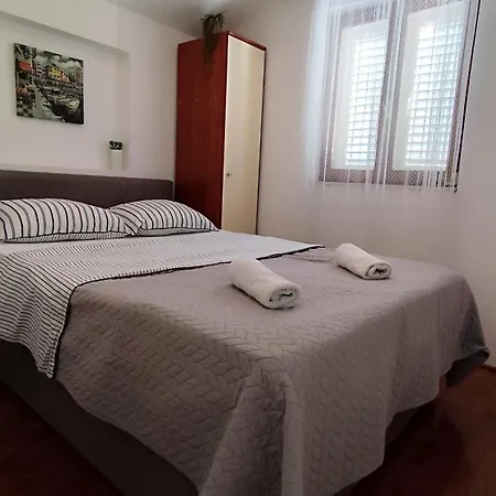 Beus-five Min Form The Apartment Makarska