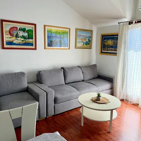 Beus-five Min Form The Makarska