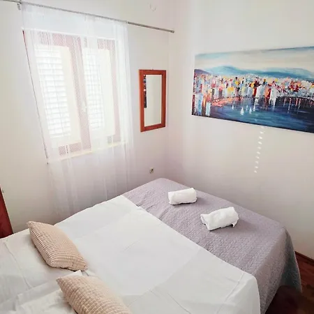 Apartman Beus-five Min Form The